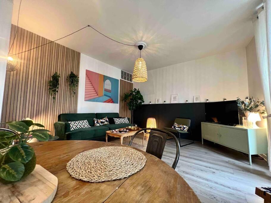 Appartement Renove / 7Prsn / Proche Gare Viotte Besançon Esterno foto